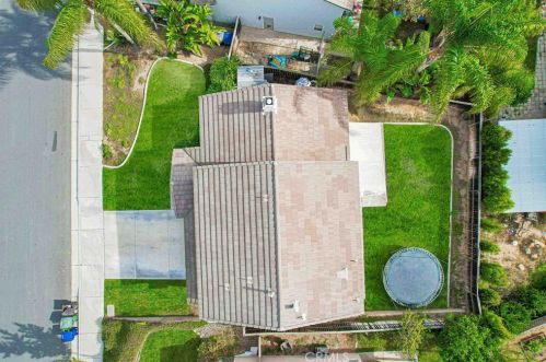 1527 Prestwick Dr, Riverside CA  92507-8448 exterior