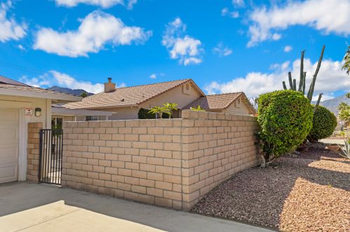 52080 Avenida Alvarado, La Quinta, CA 92253-3234