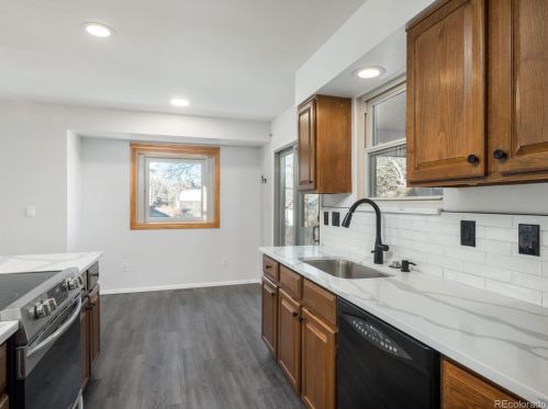 8086 Niagara Way, Englewood CO  80112-3125 exterior