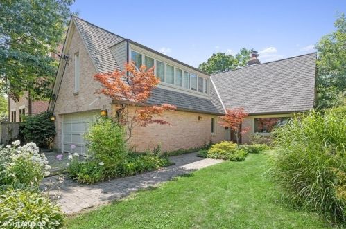 290 Poplar St, Northfield, IL 60093-4121