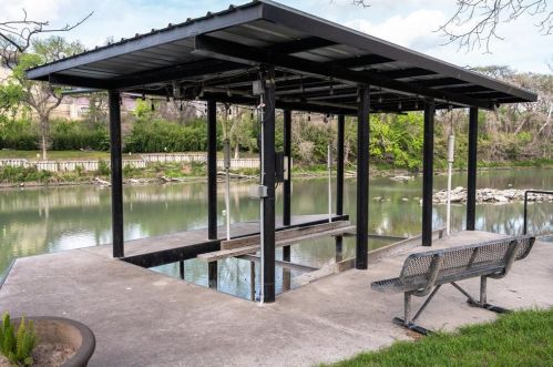 120 Erskine Fry, Seguin TX 78155 exterior