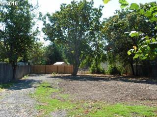 539 Olympic St, Springfield, OR 97477-3152