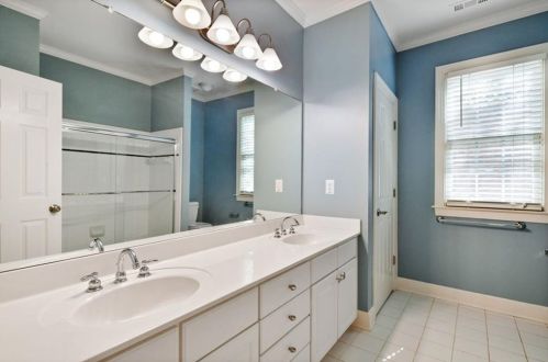 1066 Hedge Rose Ct, Atlanta GA  30324-2781 exterior