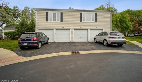 1103 Cove Dr, Wheeling, IL 60070-1904