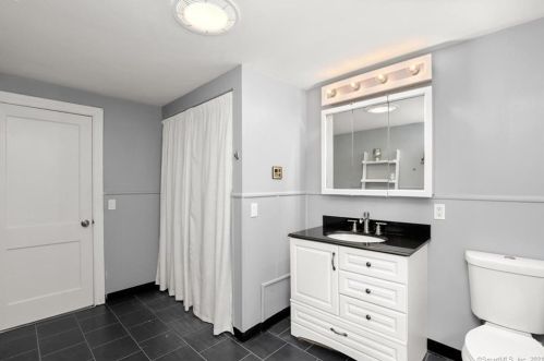 54 Monroe St, Huntington CT  06484-6032 exterior