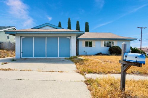 3132 Glenn Rd, Oceanside, CA 92056-4328