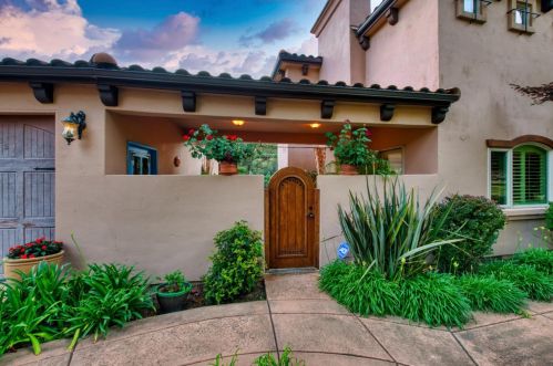8373 Hidden Valley Cir, Fair Oaks, CA 95628-6159