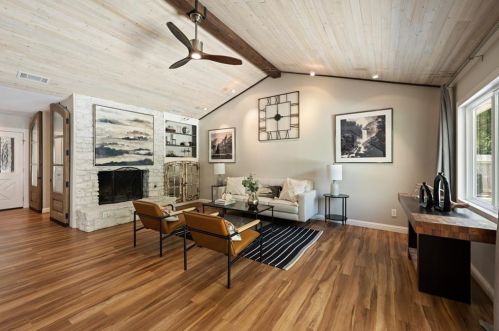 12402 Burlywood Trl, Austin TX  78750-1105 exterior