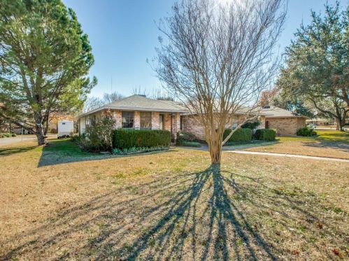 415 Meadow Ridge Dr, Cedar Hill, TX 75104-1976