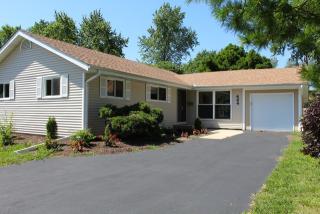 424 Erie St, Wheaton, IL 60187-4546