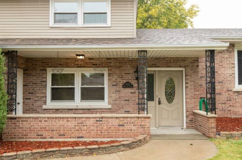 1075 Ivy Ln, Kankakee, IL 60901-7366