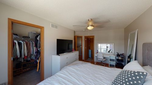 1091 Barclay St, Saint Paul MN  55106-1405 exterior