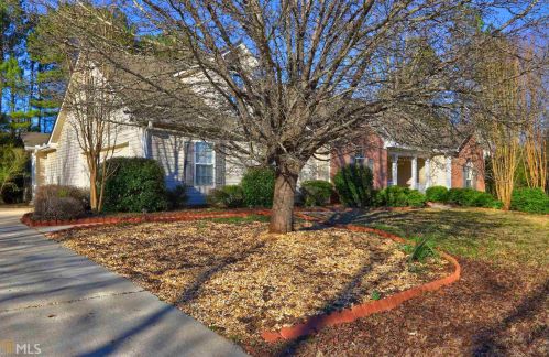 303 Black Willow Ct, Locust Grove, GA 30248-6605