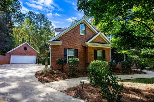 1009 Riverside Dr, Lagrange, GA 30240-9108