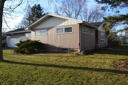912 Buchanan St, Lorenzo, IL 60481-1510