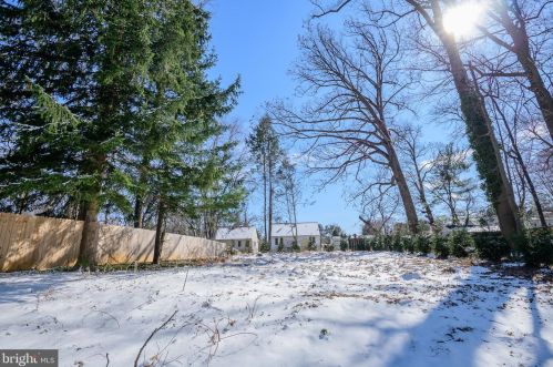 1009 Rosemere Ave, Silver Spring MD 20904-3007 exterior