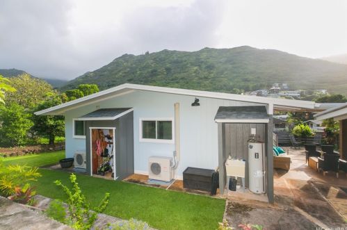 936 Hao St, Honolulu HI  96821-1623 exterior