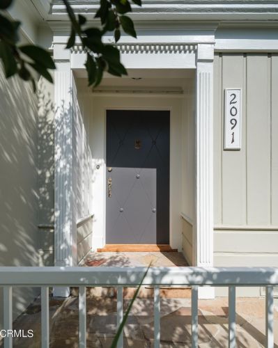 2091 Roosevelt Ave, Altadena, CA 91001-3508
