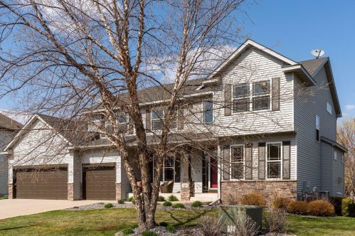 1649 Windy Ln, Minnetrista, MN 55387