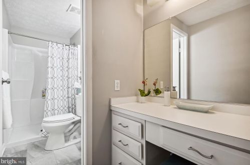 6239 Blue Dart Pl, Columbia MD  21045-4454 exterior