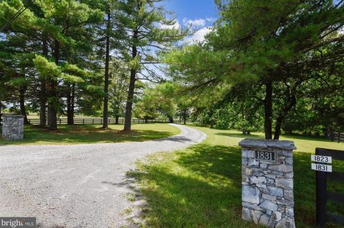 1823 Old Winchester Rd, Boyce, VA 22620-1918