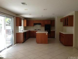 33 Elizabeth Ln, Irvine CA  92602-0742 exterior