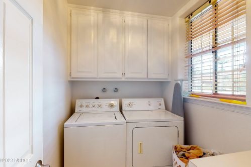 2418 Sandpiper Dr, Santa Maria CA  93455-1521 exterior