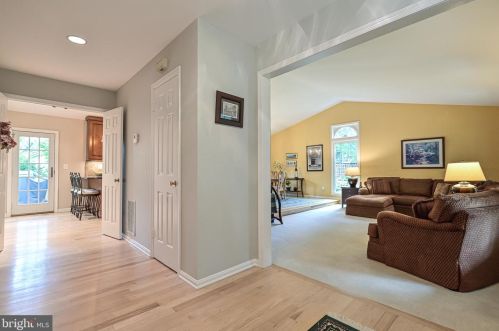 9010 Parliament Dr, Springfield VA  22015-2152 exterior