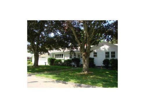 15 Bayview Ave, Tiverton, RI 02878-2001