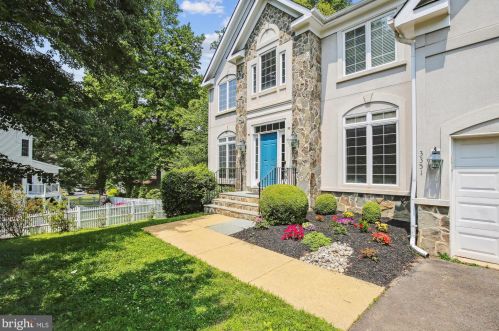 3351 Roundtree Estates Ct, Falls Church, VA 22042-3550