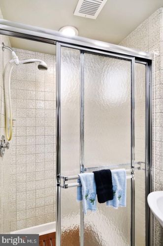 115 The Mews, Tavistock NJ exterior