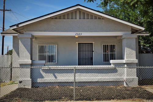 2023 Grant Ave, Fresno, CA 93701-2028