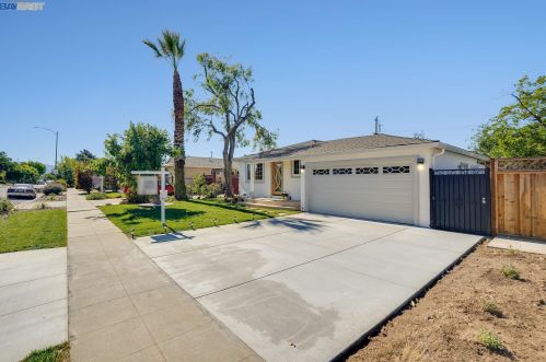 1563 Rebel Way, San Jose, CA 95118-2140