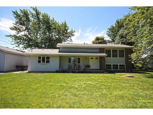 1907 Cooper Dr, Decatur, IL 62526-1223