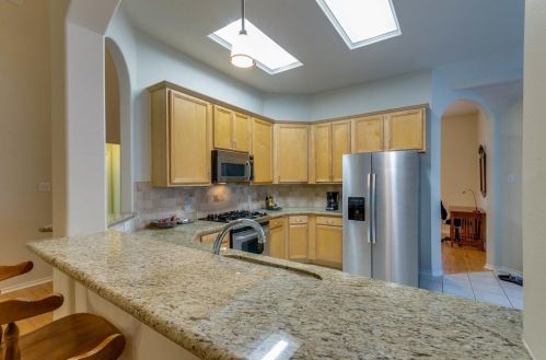 198 Russet Grove Cir, Conroe TX  77384-3828 exterior