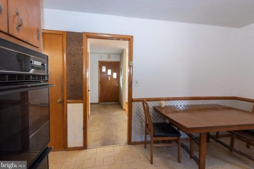 426 Holiday Dr, Aberdeen MD  21001-1813 exterior