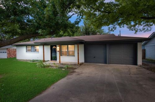 5224 Bonnie Wayne St, Fort Worth, TX 76117-1920