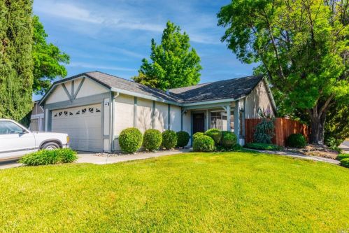 600 Saratoga Ct, Vacaville, CA 95687-5488