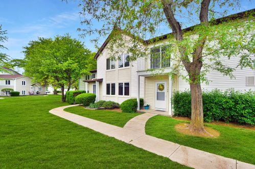 150 Inverrary Ln, Bannockburn, IL 60015-3601