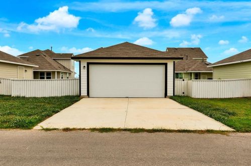 1297 Goforth Rd, Uhland TX  78640-4732 exterior