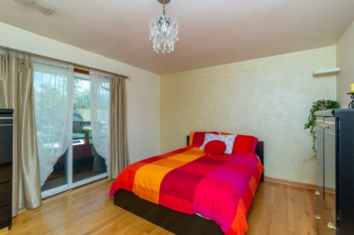 8316 Elmore St, Niles IL 60714-1943 exterior