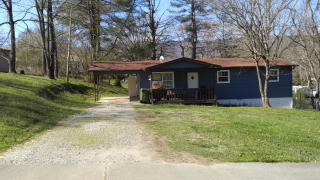 260 6th St, Andrews, NC 28901-9646
