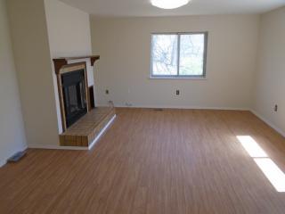 11800 El Camara Dr, Florissant MO  63033-8117 exterior