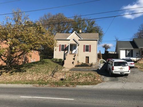 214 Virginia Ave, Vinton, VA 24179-3403