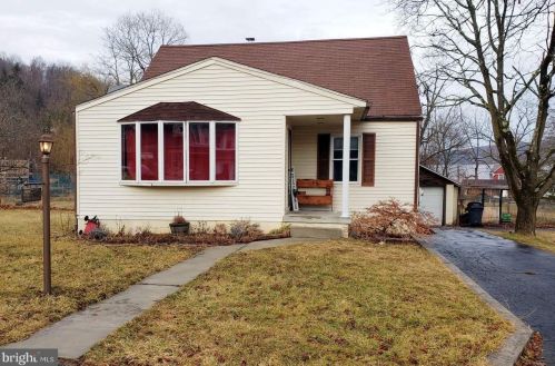 5 Harold St, Cumberland, MD 21502-7413