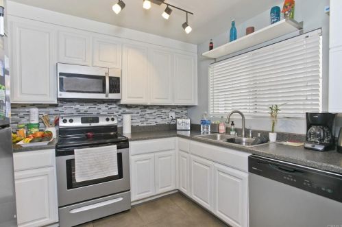 2510 Clairemont Dr, San Diego, CA 92117-6603