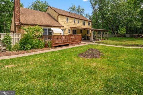 1 Teak Ln, Princeton NJ 08540-4724 exterior