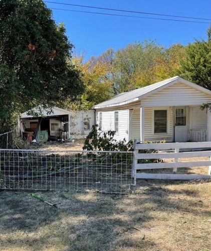 100 San Antonio St, Whitney, TX 76692-2648