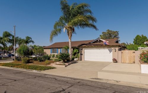 232 Kennebec Dr, Anaheim, CA 92807-2708