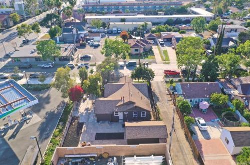 109 Wright St, Santa Ana CA 92701-4342 exterior